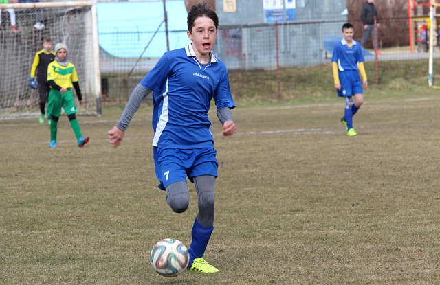 城的千锤百 城的千锤百